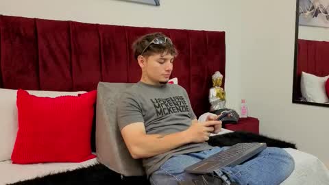 Leo  online show from March 15, 2026, 12:22 pm