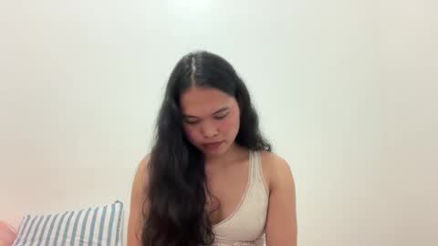 Jenn online show from April 29, 2026, 9:43 pm