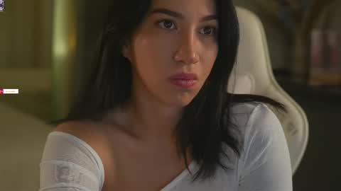 Leora online show from October 24, 2025, 5:37 am