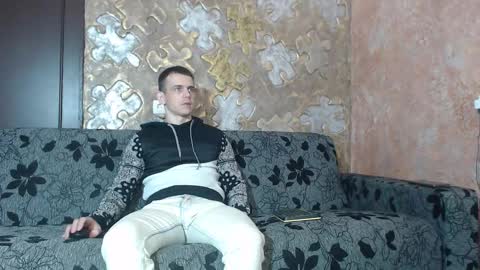 leoroman online show from October 23, 2025, 10:14 am