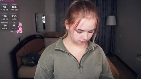 Snapshot of leotafredericks chatting on September 26, 2025, 5:11 am Hello everyone Im Lora Its my first day Were going to have fun together online show from September 26, 2025, 5:11 am