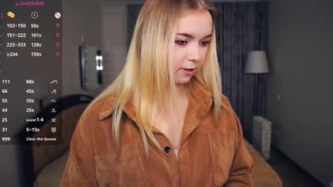 Snapshot of leotafredericks chatting on October 2, 2025, 6:31 am Hello everyone Im Lora Its my first day Were going to have fun together online show from October 2, 2025, 6:31 am