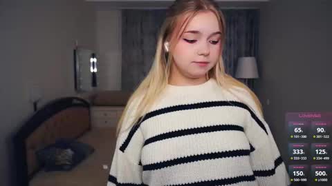 Snapshot of leotafredericks chatting on October 10, 2025, 5:06 am Hello everyone Im Lora Its my first day Were going to have fun together online show from October 10, 2025, 5:06 am