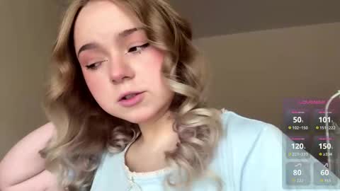 Hello everyone Im Lora Its my first day Were going to have fun together online show from March 14, 2026, 5:13 am