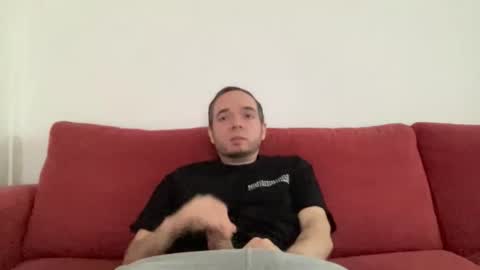 leroidesaulnes online show from March 23, 2026, 10:19 am