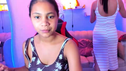 lesbic_hot_69 online show from December 22, 2025, 3:36 am