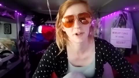 Snapshot of lesleygumgrass chatting on February 17, 2025, 3:31 pm LesleyGumGrass- The Boring Trans girl online show from February 17, 2025, 3:31 pm