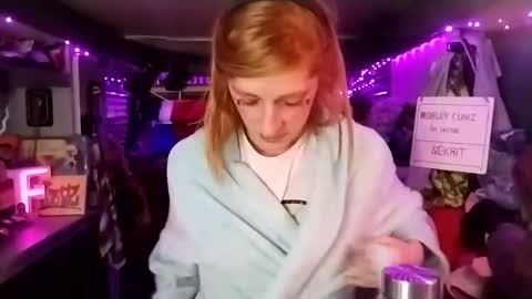 Snapshot of lesleygumgrass chatting on February 27, 2025, 9:36 pm LesleyGumGrass- The Boring Trans girl online show from February 27, 2025, 9:36 pm