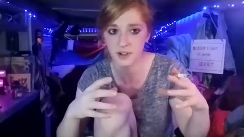 Snapshot of lesleygumgrass chatting on March 3, 2025, 9:05 pm LesleyGumGrass- The Boring Trans girl online show from March 3, 2025, 9:05 pm