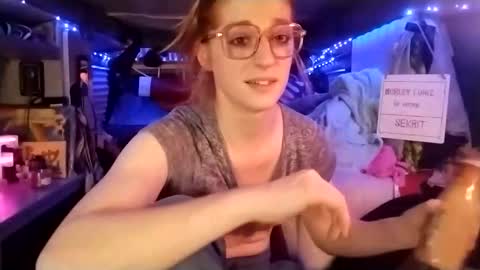 Snapshot of lesleygumgrass chatting on March 4, 2025, 1:12 am LesleyGumGrass- The Boring Trans girl online show from March 4, 2025, 1:12 am