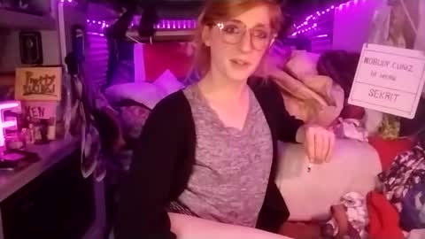 Snapshot of lesleygumgrass chatting on March 6, 2025, 8:52 am LesleyGumGrass- The Boring Trans girl online show from March 6, 2025, 8:52 am