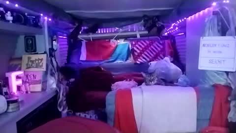 Snapshot of lesleygumgrass chatting on March 12, 2025, 8:41 am LesleyGumGrass- The Boring Trans girl online show from March 12, 2025, 8:41 am