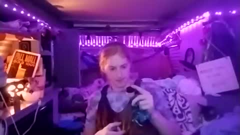 Snapshot of lesleygumgrass chatting on October 26, 2025, 2:28 am LesleyGumGrass- The Boring Trans girl online show from October 26, 2025, 2:28 am