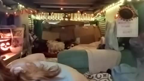 Snapshot of lesleygumgrass chatting on October 30, 2025, 9:37 pm LesleyGumGrass- The Boring Trans girl online show from October 30, 2025, 9:37 pm