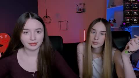 leslie_bird online show from December 20, 2025, 10:44 am