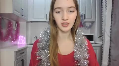  LESLIE   online show from December 23, 2024, 8:14 pm