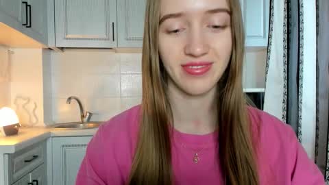 Snapshot of leslie_my_lovee chatting on November 12, 2025, 10:04 am LESLIE online show from November 12, 2025, 10:04 am