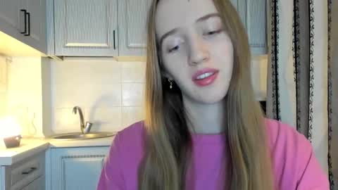 Snapshot of leslie_my_lovee chatting on November 17, 2025, 7:52 pm LESLIE online show from November 17, 2025, 7:52 pm