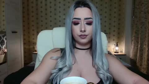 leslie_secret online show from December 7, 2024, 8:49 pm