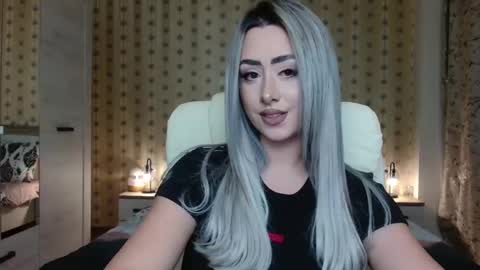 leslie_secret online show from December 9, 2024, 8:54 pm