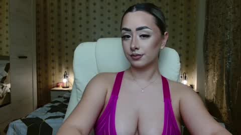leslie_secret online show from January 6, 2025, 8:50 pm