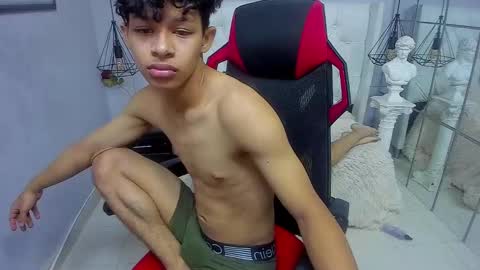 L E S L E Y  AND  D R A K O online show from October 7, 2025, 6:27 pm