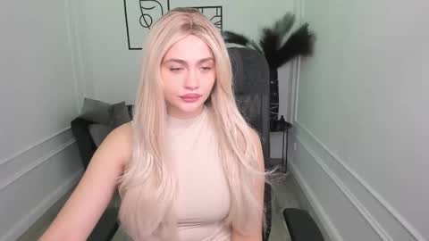 Snapshot of lesliemineg chatting on September 23, 2025, 11:46 am lesliemineg online show from September 23, 2025, 11:46 am