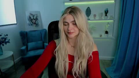 Snapshot of lesliemineg chatting on September 29, 2025, 11:37 am lesliemineg online show from September 29, 2025, 11:37 am