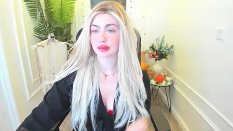 Snapshot of lesliemineg chatting on October 22, 2025, 11:54 am lesliemineg online show from October 22, 2025, 11:54 am