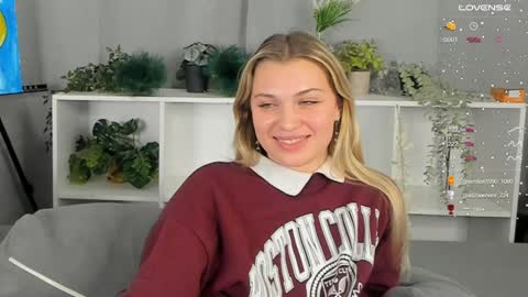 Erin Open for long and cool pvts 3 online show from December 11, 2024, 3:26 pm