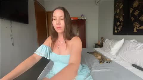 lessya_magic online show from May 11, 2026, 7:25 am