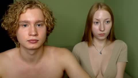 Snapshot of lessyxjhony chatting on September 22, 2025, 2:08 pm Alisa  Jhony online show from September 22, 2025, 2:08 pm