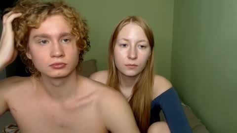 Snapshot of lessyxjhony chatting on October 19, 2025, 9:54 am Alisa  Jhony online show from October 19, 2025, 9:54 am