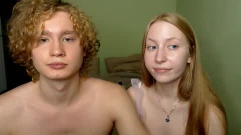 Snapshot of lessyxjhony chatting on October 22, 2025, 2:28 pm Alisa  Jhony online show from October 22, 2025, 2:28 pm