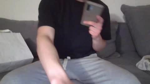 Snapshot of lestaro chatting on February 23, 2025, 2:29 am neoglo online show from February 23, 2025, 2:29 am