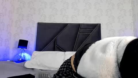 Snapshot of leti_white chatting on October 28, 2025, 10:23 pm Leti White online show from October 28, 2025, 10:23 pm