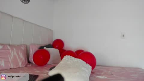 Leticia online show from February 14, 2025, 11:20 pm