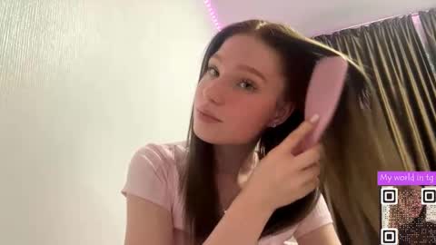 Kate online show from September 13, 2025, 3:34 pm