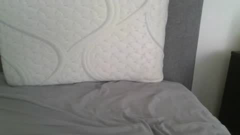 lets_play143 online show from July 26, 2026, 12:08 am