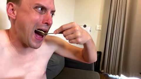 lilithgaze online show from February 3, 2026, 2:21 am