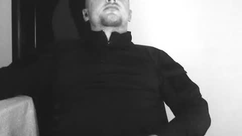 Snapshot of lev1ngston chatting on September 29, 2025, 6:13 pm lev1ngston online show from September 29, 2025, 6:13 pm