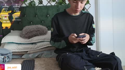 Levi  online show from January 13, 2025, 1:39 pm