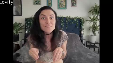 Snapshot of levity_opossum chatting on September 17, 2025, 12:01 am Levity online show from September 17, 2025, 12:01 am