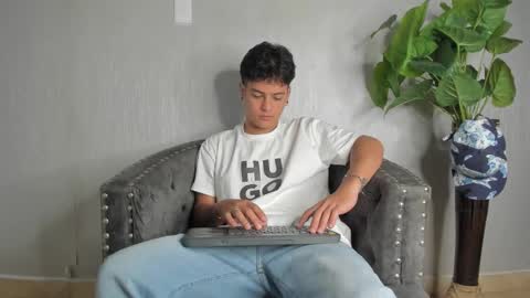 Snapshot of levy_steve chatting on January 23, 2025, 4:52 am LevySteven online show from January 23, 2025, 4:52 am