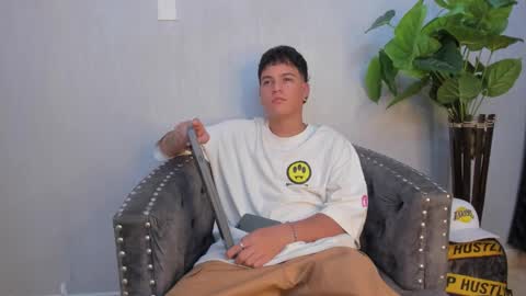 Snapshot of levy_steve chatting on January 26, 2025, 5:56 am LevySteven online show from January 26, 2025, 5:56 am