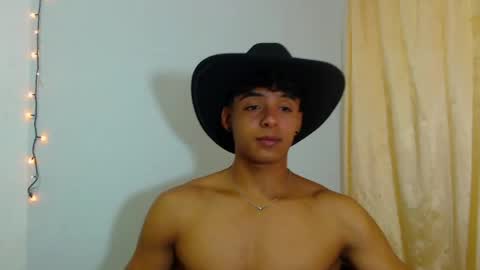 Snapshot of lewis_ly chatting on April 20, 2026, 4:32 pm i am lewis ly EDUARDO MEMDOZA15 online show from April 20, 2026, 4:32 pm