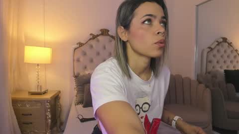 Snapshot of lexa_25_ chatting on October 3, 2025, 11:51 am online show from October 3, 2025, 11:51 am