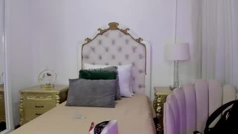 Snapshot of lexa_25_ chatting on October 25, 2025, 11:40 am online show from October 25, 2025, 11:40 am