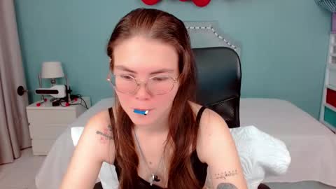 Lexas Room online show from October 10, 2025, 3:49 am