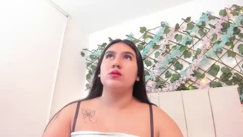 Snapshot of lexi_bloom chatting on October 2, 2025, 10:33 am Gabrielle online show from October 2, 2025, 10:33 am